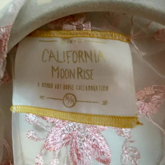 California Moonrise Pink floral overcoat size M. - Picture 2 of 8